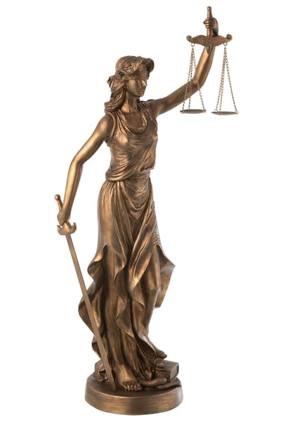 Vrouw justitia resin koper large Vrouw justitia resin koper large