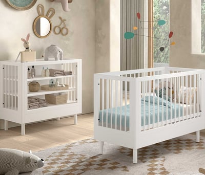 Babykamer Forrest: babybed 60x120cm, verzorgingstafel - wit beukenhout Babykamer Forrest: babybed 60x120cm, verzorgingstafel - wit beukenhout