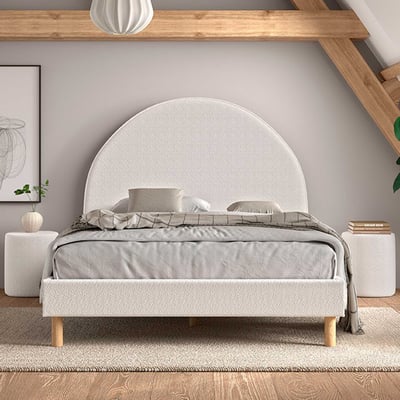Gestoffeerd bed Maeva 140x200cm met twee nachttafeltjes - witte bouclé stof Gestoffeerd bed Maeva 140x200cm met twee nachttafeltjes - witte bouclé stof