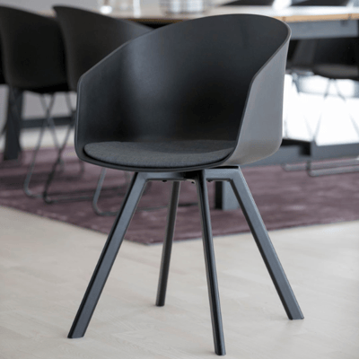 Eetkamerstoel Moon: Stof Spy Grey, Zwart Staal Eetkamerstoel Moon: Stof Spy Grey, Zwart Staal