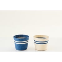 Bloempot gestreept papier wit/donkerblauw small assortiment van 2