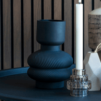 Zwart glazen ronde vaas 15x22 cm