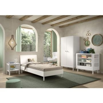 Kinderkamer Forrest: nachttafeltje, bed 90x200, kleerkast, rekje - wit beukenhout