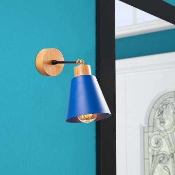 Blauwe Wandlamp | Strakke en Eigentijdse Decoratieve Verlichting | Metalen Behuizing, Houten Voet | 14 cm Diameter, 25 cm Hoogte