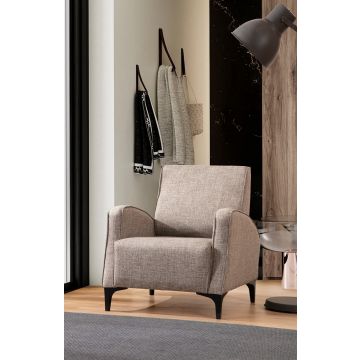 Atelier Del Sofa Wing Chair in Fawn met Beukenhouten frame en polyester stof