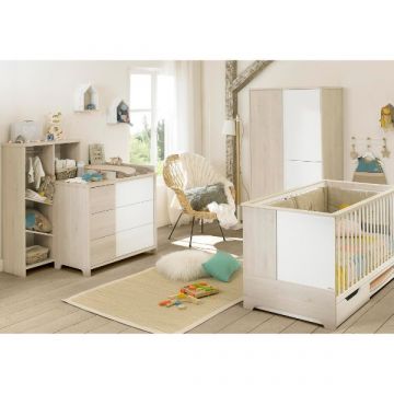 Peuterkamerset Binno | Baby- en peuterbed, bedlade, kledingkast, commode met verzorgingstafel, boekenkast | Milky Pine-design