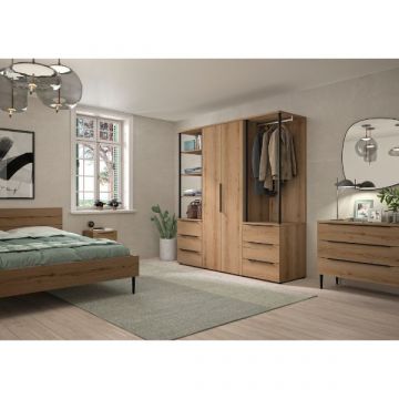 Slaapkamercombinatie Lucian | Tweepersoonsbed, nachtkastje, commode, kledingkast en -rek | Helvezia Oak-design